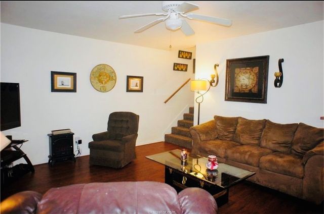 1409 Hawk Tree Drive, College Station, TX 77845