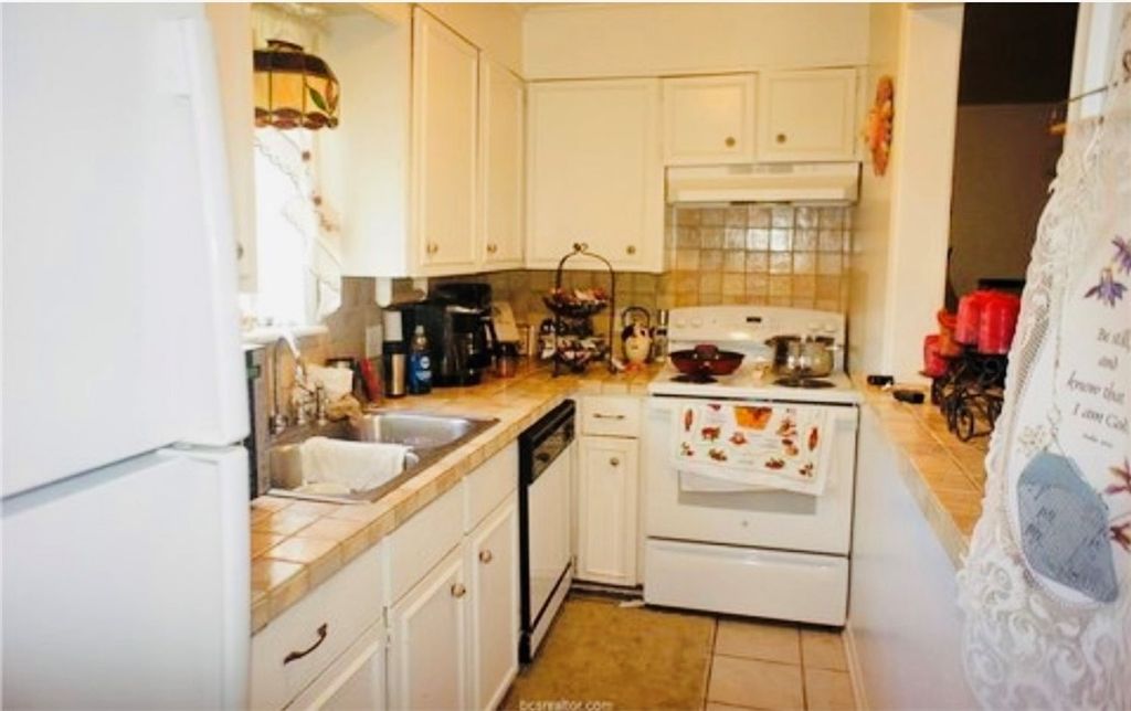 1409 Hawk Tree Drive, College Station, TX 77845 — photo 4