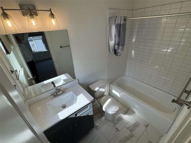 2442 MILLS Bend, Decatur, GA 30034