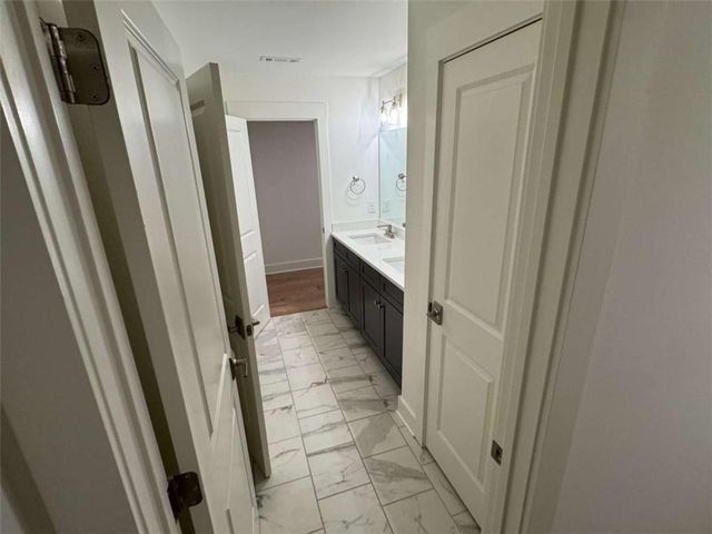 2442 MILLS Bend, Decatur, GA 30034