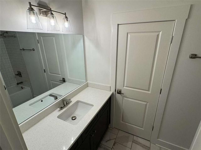 2442 MILLS Bend, Decatur, GA 30034