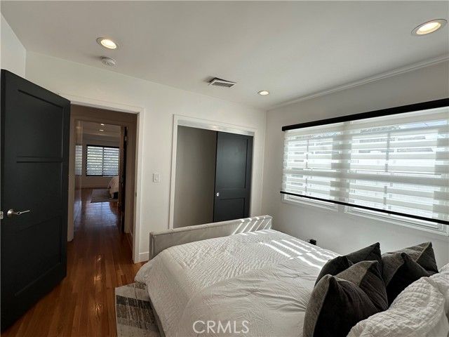 5301 Ethel Avenue, Sherman Oaks, CA 91401