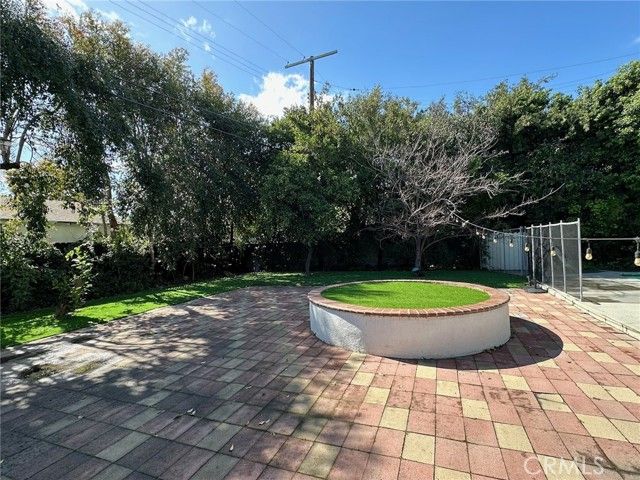 5301 Ethel Avenue, Sherman Oaks, CA 91401