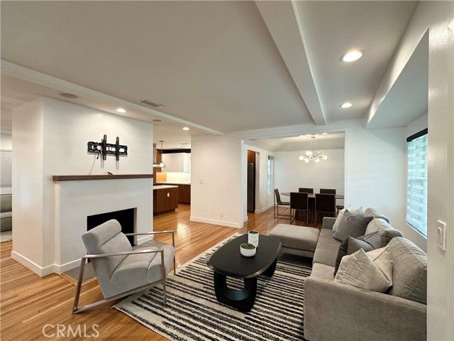 5301 Ethel Avenue, Sherman Oaks, CA 91401