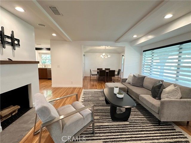 5301 Ethel Avenue, Sherman Oaks, CA 91401