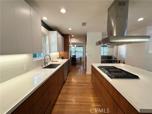 5301 Ethel Avenue, Sherman Oaks, CA 91401