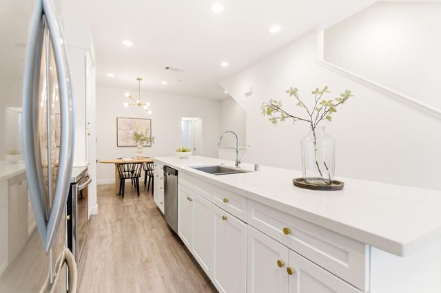1249 Edgewood Way, South San Francisco, CA 94080