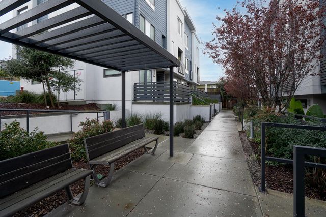 1249 Edgewood Way, South San Francisco, CA 94080