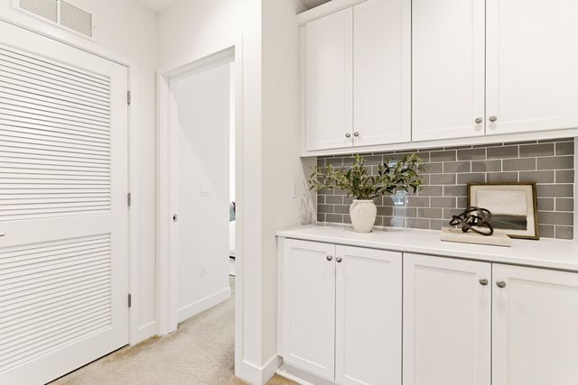 1249 Edgewood Way, South San Francisco, CA 94080