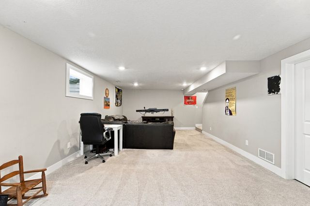 108 13th Street NW, Bondurant, IA 50035