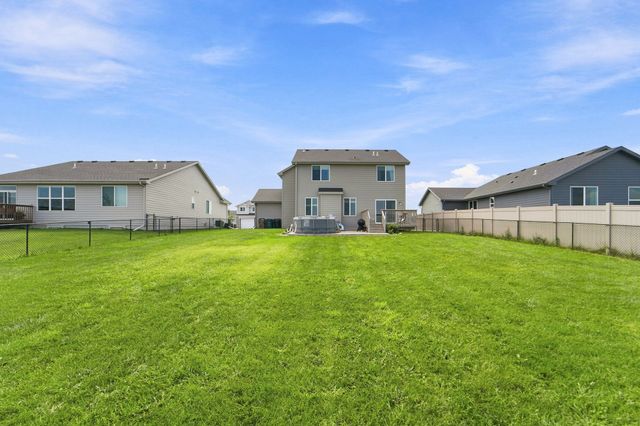 108 13th Street NW, Bondurant, IA 50035