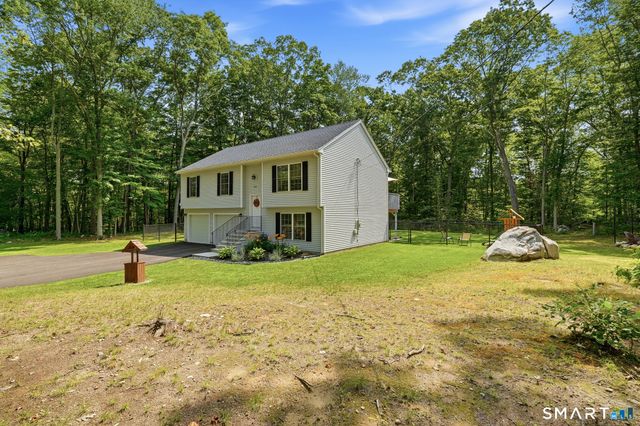 845 Old Colchester Road, Montville, CT 06370