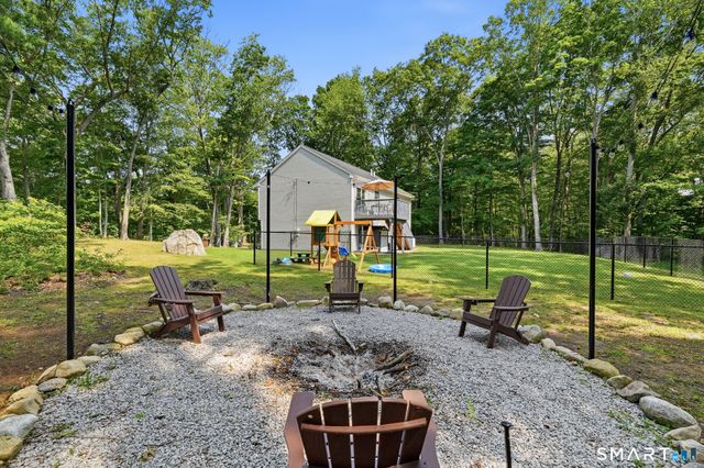 845 Old Colchester Road, Montville, CT 06370