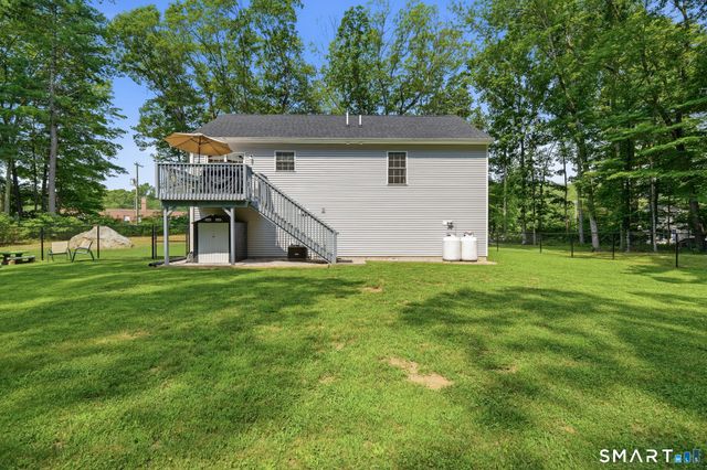 845 Old Colchester Road, Montville, CT 06370