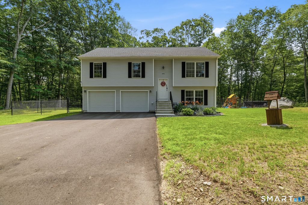 845 Old Colchester Road, Montville, CT 06370