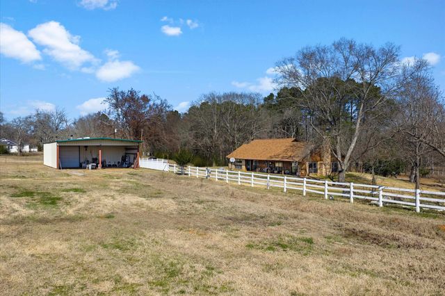 10698 N CR 173 N, Overton, TX 75684