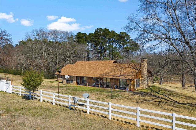 10698 N CR 173 N, Overton, TX 75684