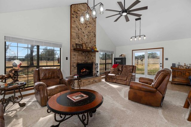 10698 N CR 173 N, Overton, TX 75684