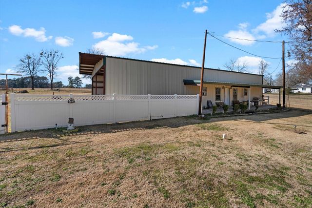 10698 N CR 173 N, Overton, TX 75684