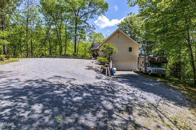3132 Wears Overlook Lane, Sevierville, TN 37862