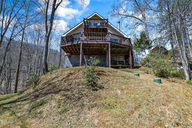 3132 Wears Overlook Lane, Sevierville, TN 37862