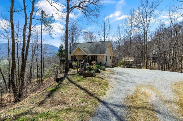 3132 Wears Overlook Lane, Sevierville, TN 37862