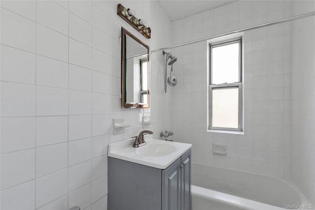 68-63 108th Street 3G, Forest Hills, NY 11375