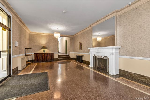68-63 108th Street 3G, Forest Hills, NY 11375