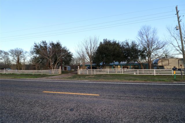7738 Fm 331 Road, Bellville, TX 77418