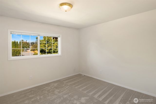 13809 SE 255th Place, Kent, WA 98042