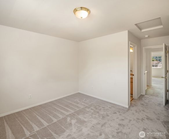13809 SE 255th Place, Kent, WA 98042
