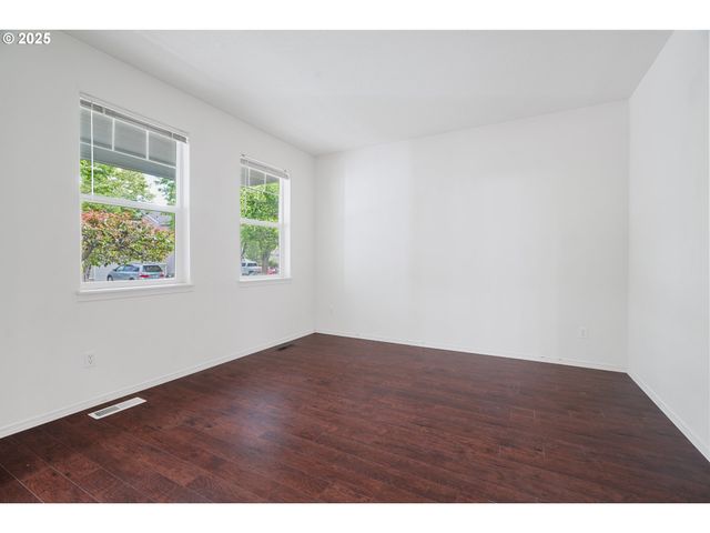 1456 Se BLANCHARD St, Hillsboro, OR 97123