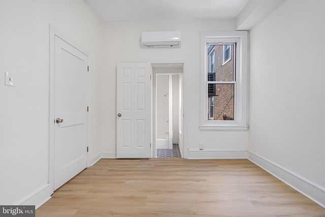 1426 S BROAD ST, Philadelphia, PA 19146