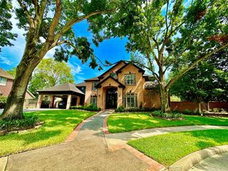 2342 Central Park Circle, Houston, TX 77059