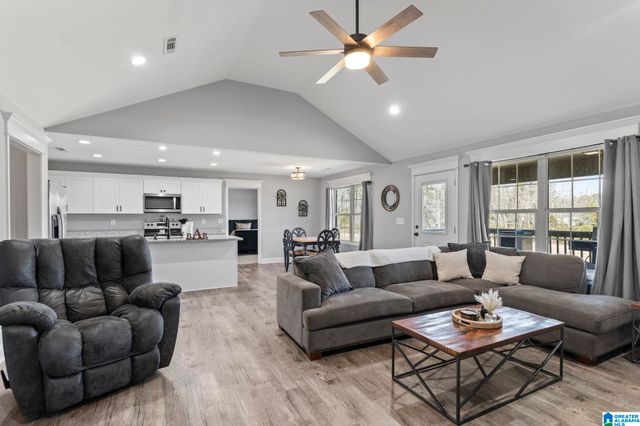 1653 COUNTY ROAD 44, Jemison, AL 35085