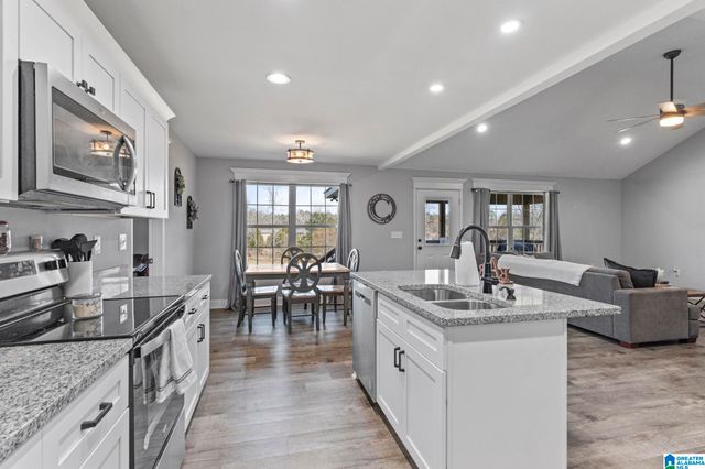 1653 COUNTY ROAD 44, Jemison, AL 35085