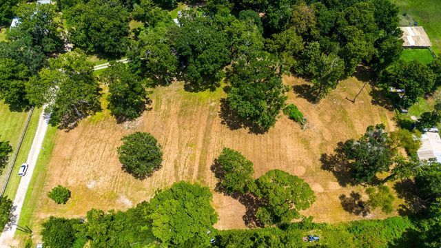 145 Private Road 456, Dayton, TX 77535