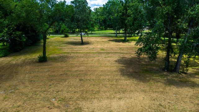 145 Private Road 456, Dayton, TX 77535