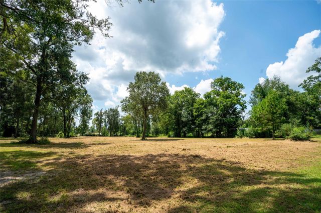 145 Private Road 456, Dayton, TX 77535