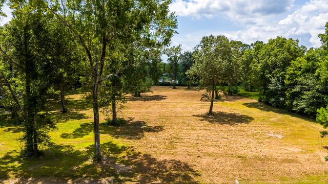 145 Private Road 456, Dayton, TX 77535