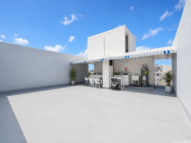 1718 Anapuni Street 205, Honolulu, HI 96822