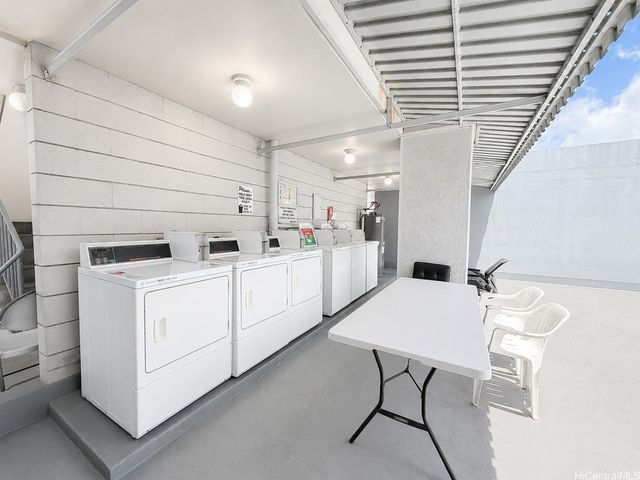 1718 Anapuni Street 205, Honolulu, HI 96822