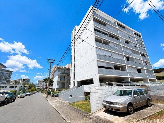 1718 Anapuni Street 205, Honolulu, HI 96822