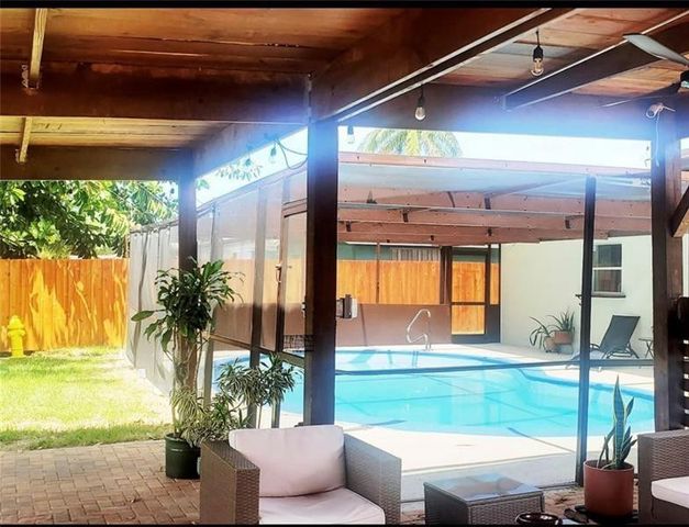 5620 SW 56th Street, Davie, FL 33314