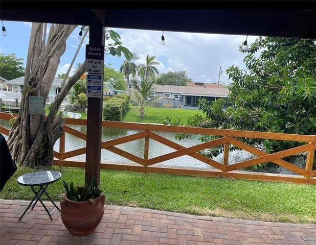 5620 SW 56th Street, Davie, FL 33314