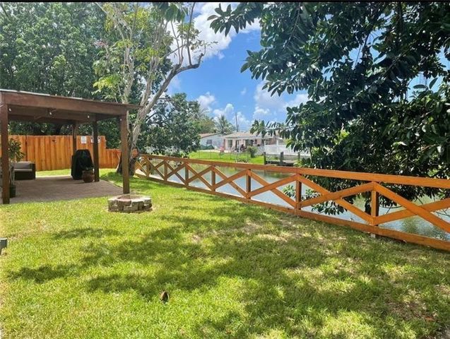 5620 SW 56th Street, Davie, FL 33314