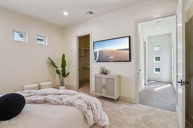 3225 E SELLS Drive, Phoenix, AZ 85018