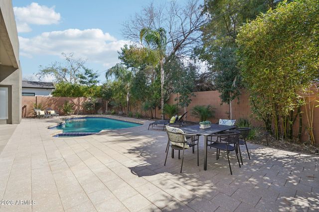 3225 E SELLS Drive, Phoenix, AZ 85018