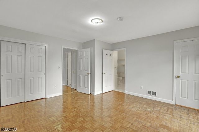 15 Krenkel Ct, Raritan Twp., NJ 08822