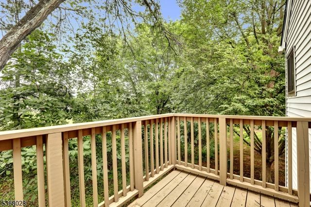 15 Krenkel Ct, Raritan Twp., NJ 08822